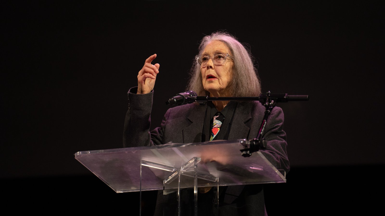 Anne Carson vence Nobel de Literatura com obra entre poesia, mito e teatro