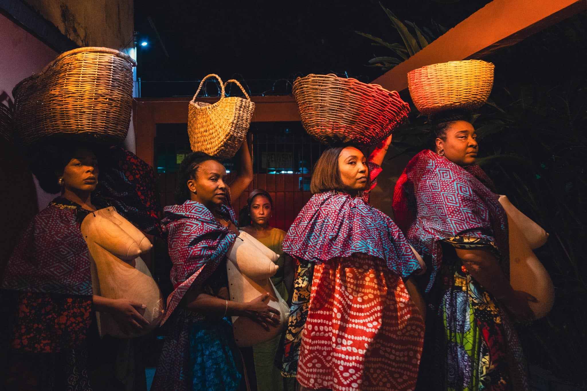 Capulanas Cia de Arte Negra encerra circulação de No Baile de Osá Meji no Teatro de Arena Eugênio Kusnet